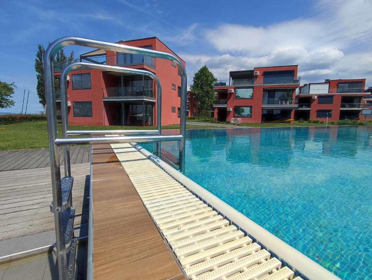 Soleil Apartmanok Balatonlelle Exteriör bild