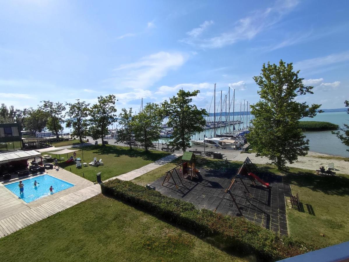 Soleil Apartmanok Balatonlelle Exteriör bild